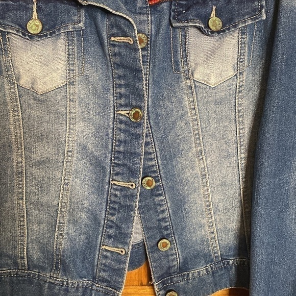 MUDD jean denim jacket tribal pattern back buckles distressed light wash Size L - Picture 6 of 7